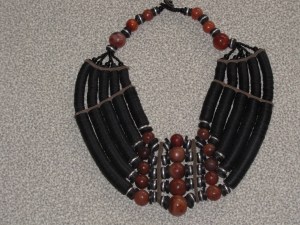 ce collier est vente sur le site